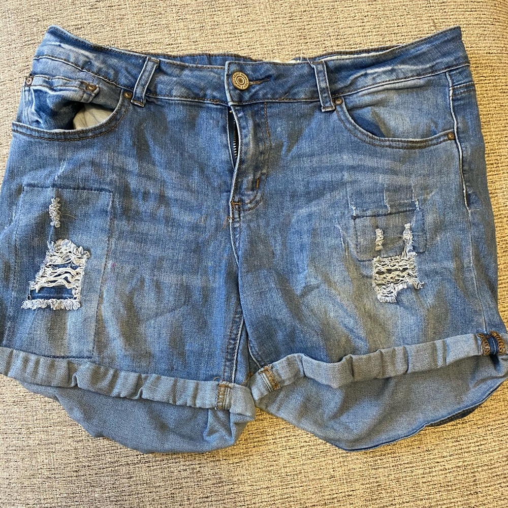 Juniors size 13 jean short